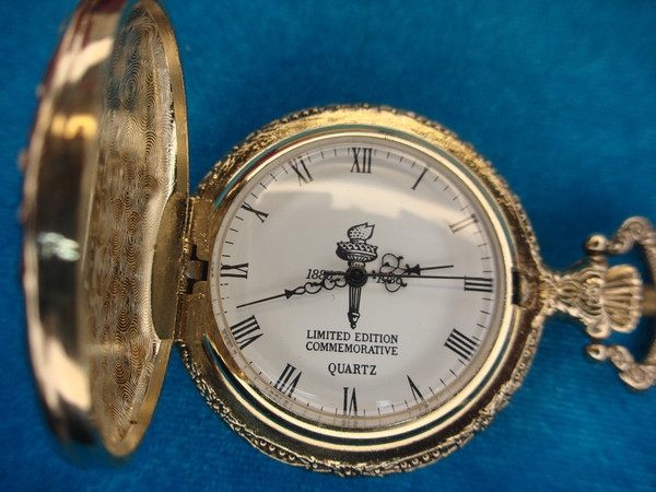 Vintage Style Pocket Watch Set - Stem Wind & Quartz, Duck Hunting & Statue of Liberty Designs