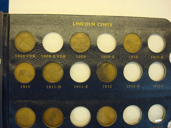 Lincoln Cents Collection 1909-1995 (212 Coins) in Whitman Album - Nice Circulated Set