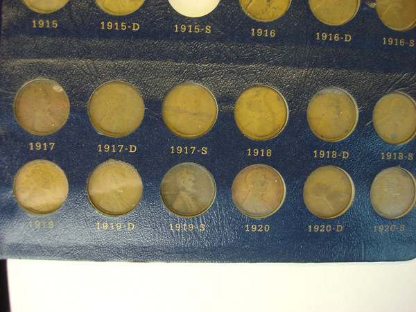 Lincoln Cents Collection 1909-1995 (212 Coins) in Whitman Album - Nice Circulated Set