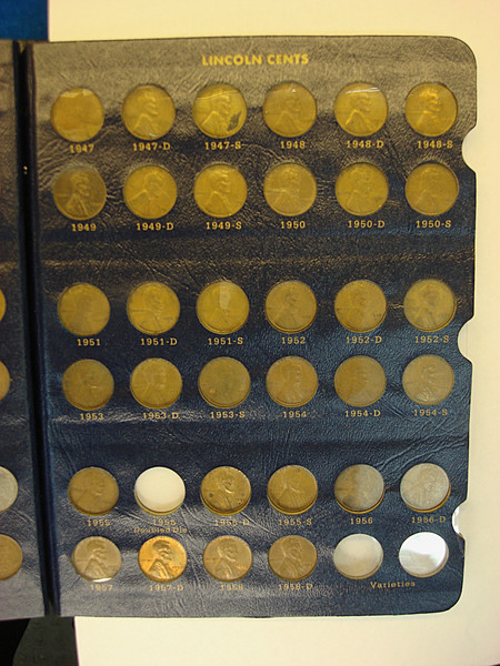 Lincoln Cents Collection 1909-1995 (212 Coins) in Whitman Album - Nice Circulated Set