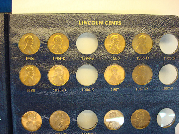 Lincoln Cents Collection 1909-1995 (212 Coins) in Whitman Album - Nice Circulated Set