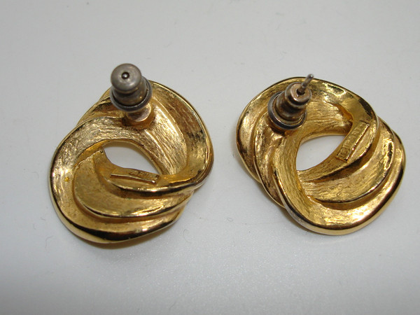 Vintage 1980s Trifari Gold Tone Choker Necklace & Earrings Set - Excellent Condition