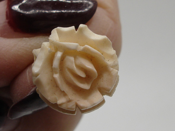 Vintage 14K Gold Carved Rose Earrings & Pendant Set - Wells Marked