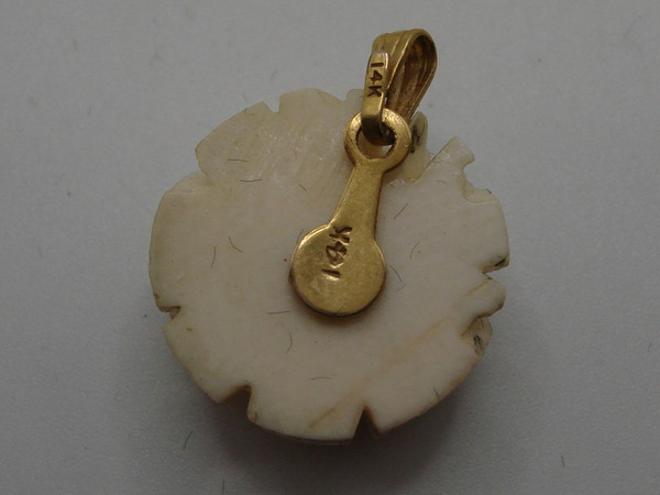 Vintage 14K Gold Carved Rose Earrings & Pendant Set - Wells Marked