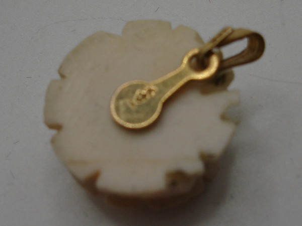 Vintage 14K Gold Carved Rose Earrings & Pendant Set - Wells Marked