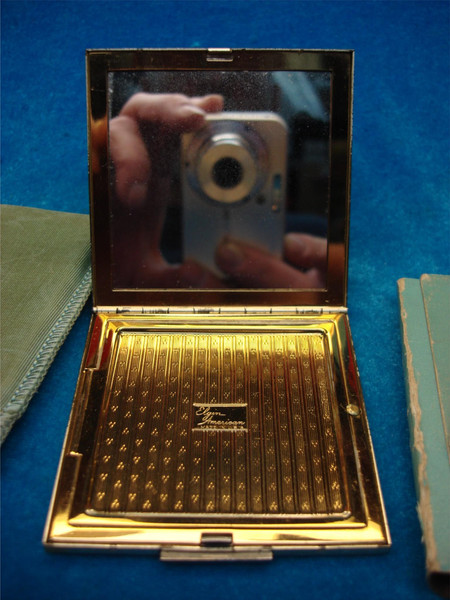 Vintage Elgin American Powder Compact (1940s-50s) - Gold Tone & Silver Detail, Rare Find