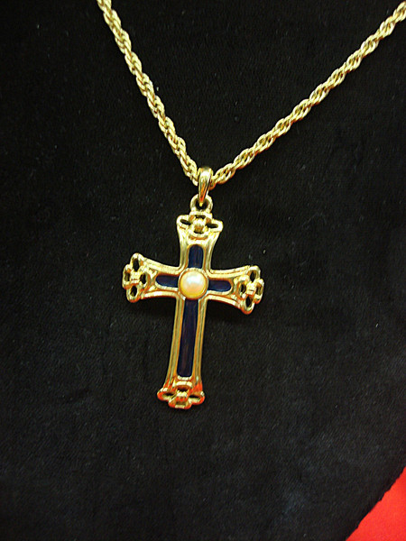 Limited Edition 1994 Gold Tone Cross Necklace w/Enamel & Pearl - 24