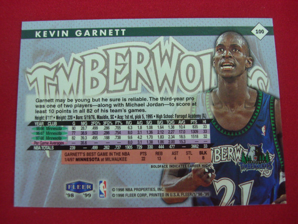 1998-99 Fleer Tradition Kevin Garnett Card (#100) w/ Kobe Bryant - Timberwolves Basketball Card