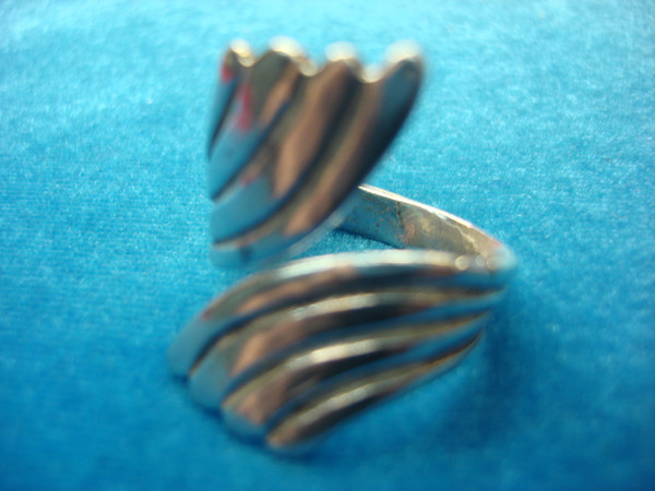 Handmade Mexico Silver Ring - Size 8, Vintage Design (9.5g)