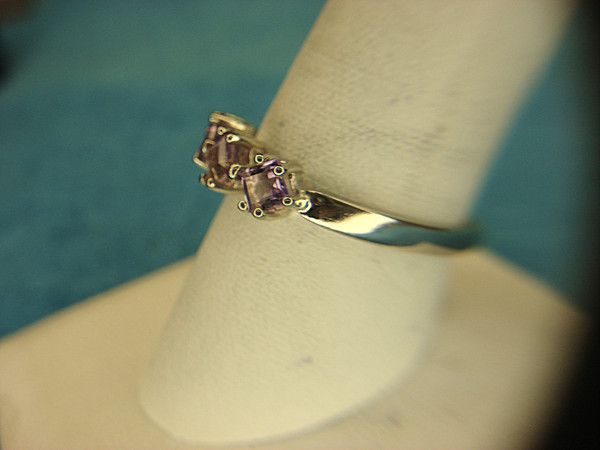 Vintage Sterling Silver Ring with 3 Purple Princess Cut Stones - Size 9