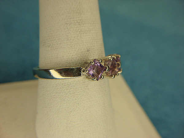 Vintage Sterling Silver Ring with 3 Purple Princess Cut Stones - Size 9