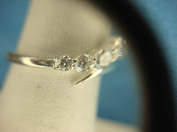 Sparkling Sterling Silver Ring with Fancy Setting & Graduated Simulant Diamonds (Size 7)