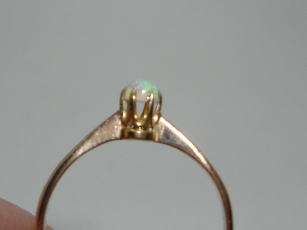 Vintage 10K Gold Fiery Opal Ring (Size 6) - Estate Find