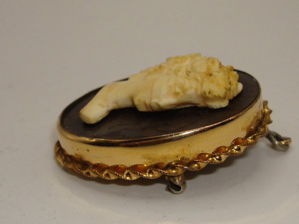 Vintage D'Abros Gold Filled Cameo Pin/Pendant - White Carved Cameo, 10K GF