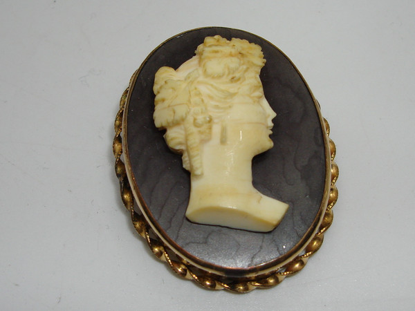Vintage D'Abros Gold Filled Cameo Pin/Pendant - White Carved Cameo, 10K GF