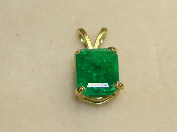 Rare Find! 14K Gold Emerald Pendant (1.5ctw) - Natural, Excellent Color