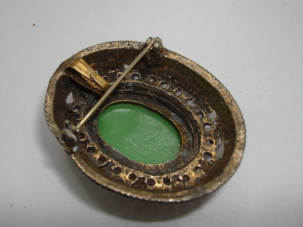 Vintage 1950s-60s Faux Cameo Pin & Pendant - Green & White, Pearls