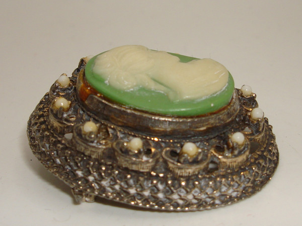 Vintage 1950s-60s Faux Cameo Pin & Pendant - Green & White, Pearls