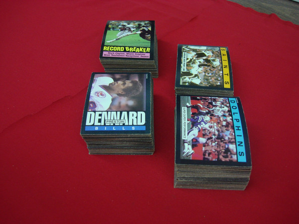 1985 Topps Football Card Lot (274 Cards) - Excellent to Mint Condition