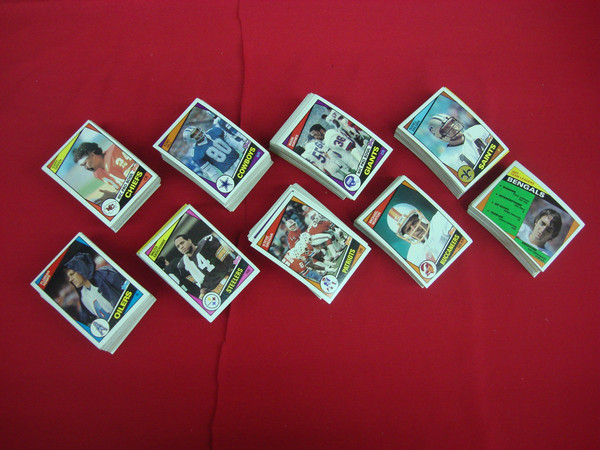 🔥 1984 Topps Football Card Lot (600+ Cards) - Excellent to Mint Condition 🔥