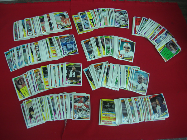 🔥 1984 Topps Football Card Lot (600+ Cards) - Excellent to Mint Condition 🔥