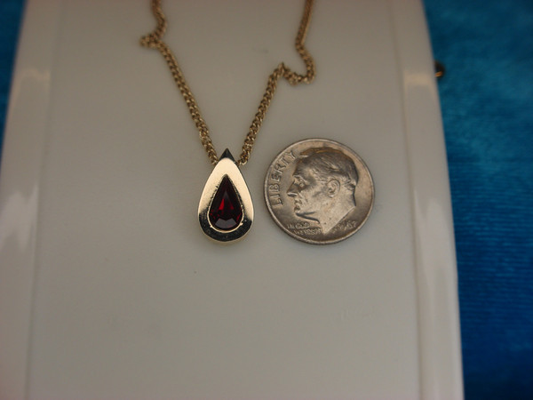 Vintage Avon Gold Tone Necklace w/ Red Teardrop Stone - Adjustable 15-19