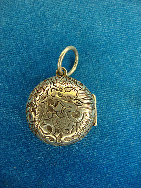 Vintage Silpada Sterling Silver Dragon Locket #S 1553 - Excellent Condition