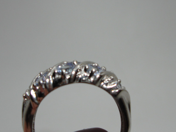 14K White Gold Tanzanite Ring | 1+ CTW Blue Gemstones | Size 8