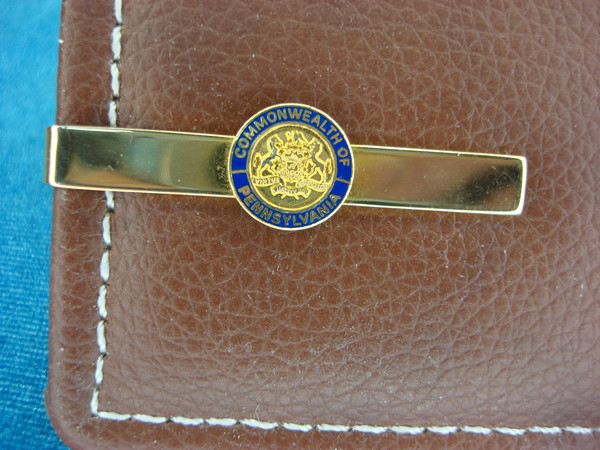 Vintage Pennsylvania Tie Clip - Gold Tone & Blue Enamel State Seal - #504