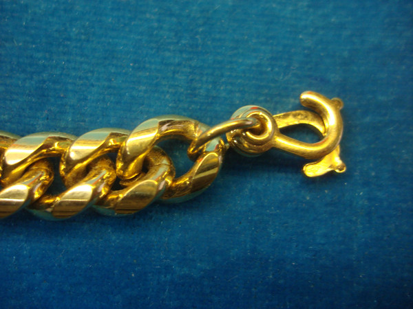 Vintage Speidel ID Bracelet - Gold Tone, Black Center Piece, Unworn Condition (8 inches)