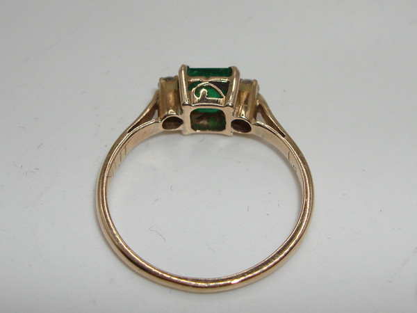Elegant 14K Gold Emerald & Diamond Ring, Size 6 - Vintage Style