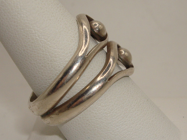 Vintage Taxco Silver Double Wave Ball Ring - Size 9.5