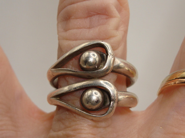 Vintage Taxco Silver Double Wave Ball Ring - Size 9.5
