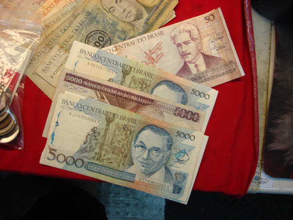 Vintage European & Brazilian Banknotes & Coins Collection (1980s-1990s)