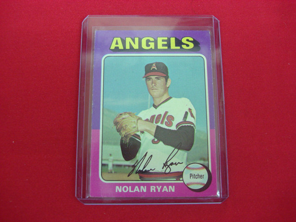 1975 Topps Nolan Ryan Baseball Card #500 - California Angels HOF - Vintage Sports Collectible