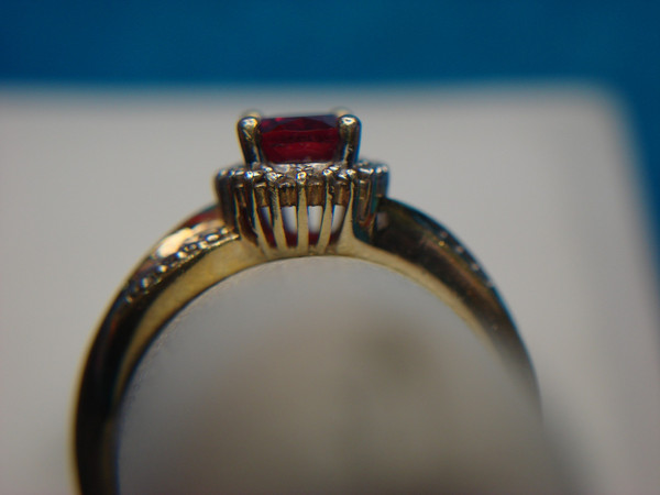 Red Stone Sterling Silver Ring with Gold Vermeil - Size 7, Pre-Owned (Excellent Condition)