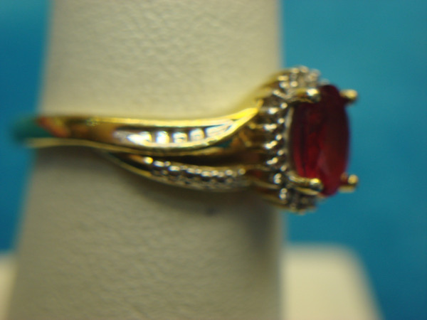 Red Stone Sterling Silver Ring with Gold Vermeil - Size 7, Pre-Owned (Excellent Condition)