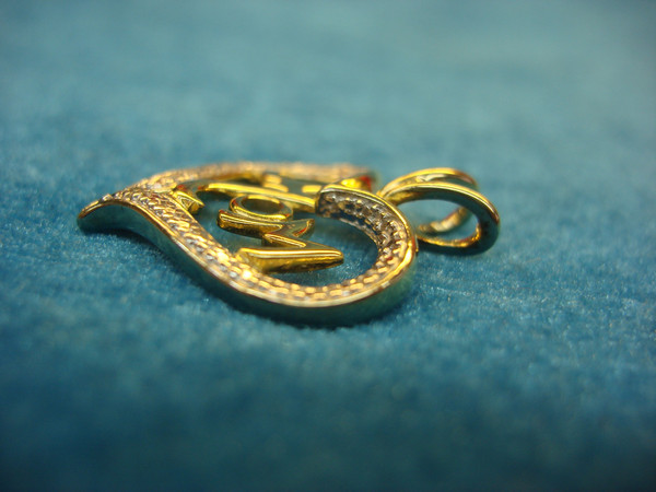 Sterling Silver & Gold Vermeil 'Mom' Heart Pendant - Pre-Owned, Excellent Condition