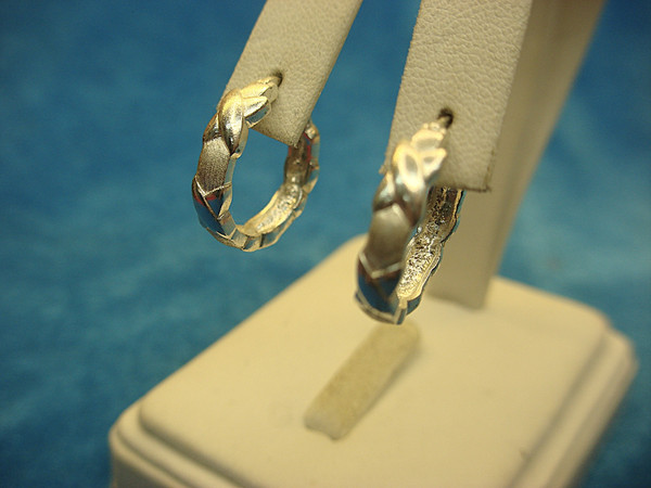 Sterling Silver Hoop Earrings - Polished & Matte Pattern Design, 7/8 Inch