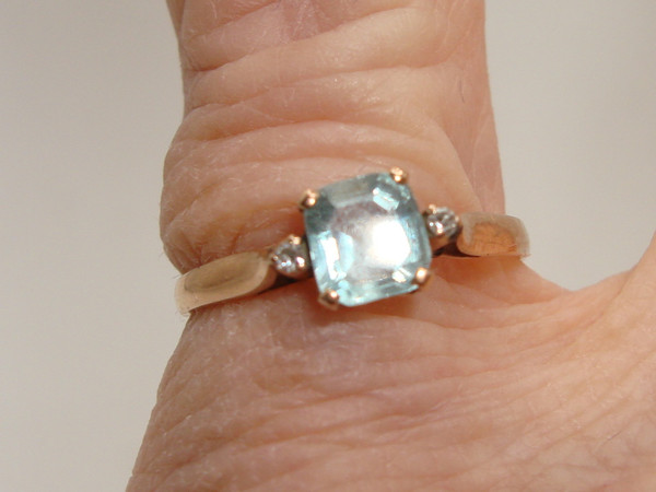 Vintage 10K Gold Aqua & Diamond Ring | Size 6 | 1/3 CTW