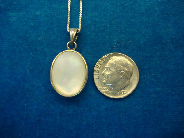 Vintage Sterling Silver Reversible Pendant - Mother of Pearl & Onyx, 18