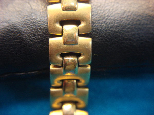 Fossil ES-9193 Ladies Quartz Gold Tone Watch - Stylish Design, New Battery