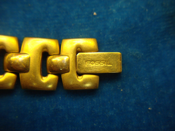 Fossil ES-9193 Ladies Quartz Gold Tone Watch - Stylish Design, New Battery