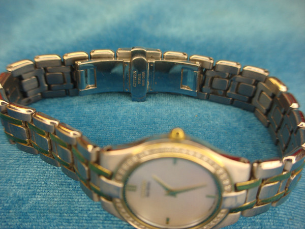 Citizen Eco-Drive Ladies Watch G670, MOP Dial & Diamonds - Stainless Steel Bracelet