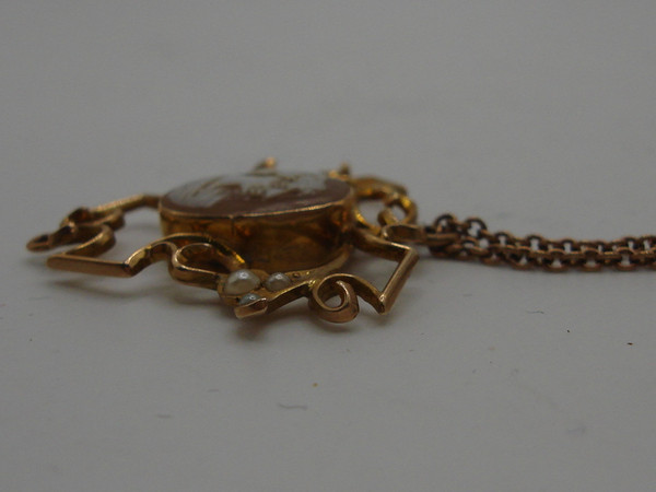 Antique 10K Gold Carved Shell Cameo Necklace with Seed Pearls (16