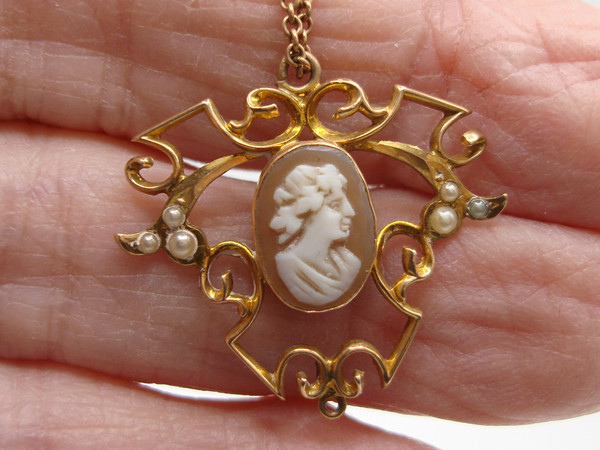 Antique 10K Gold Carved Shell Cameo Necklace with Seed Pearls (16