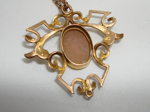 Antique 10K Gold Carved Shell Cameo Necklace with Seed Pearls (16