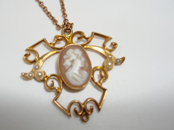 Antique 10K Gold Carved Shell Cameo Necklace with Seed Pearls (16