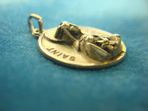 Vintage Creed Sterling Silver St. Elizabeth 3D Charm (5.3g)