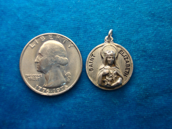 Vintage Creed Sterling Silver St. Elizabeth 3D Charm (5.3g)